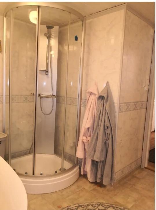 Sentral Studioleilighet Ved Stranden Og Hvalsenter Nb Ma Vaskes Etter Endt Leie Eller Betale Rengjoringshjelpen 500 Kr Andenes Exterior photo