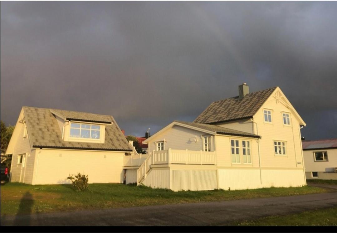 Sentral Studioleilighet Ved Stranden Og Hvalsenter Nb Ma Vaskes Etter Endt Leie Eller Betale Rengjoringshjelpen 500 Kr Andenes Exterior photo
