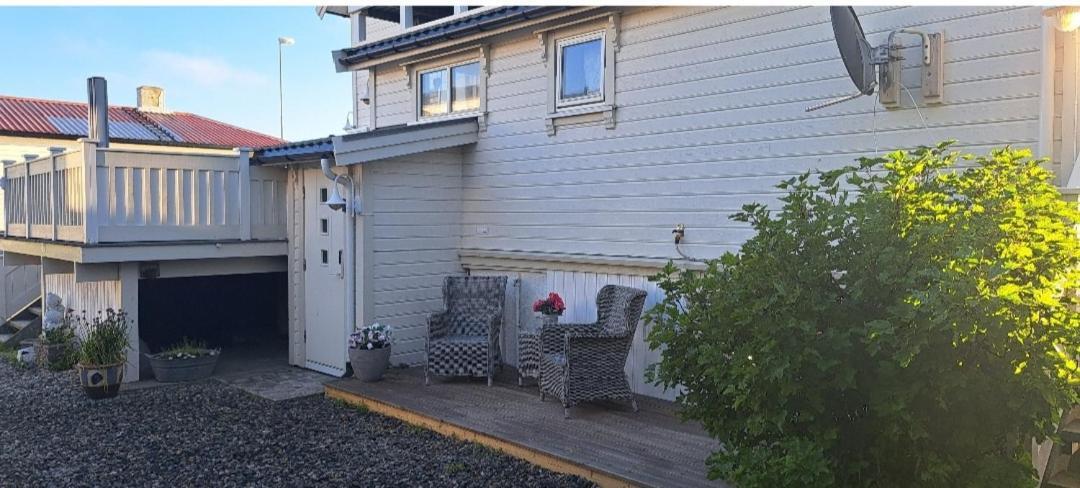 Sentral Studioleilighet Ved Stranden Og Hvalsenter Nb Ma Vaskes Etter Endt Leie Eller Betale Rengjoringshjelpen 500 Kr Andenes Exterior photo